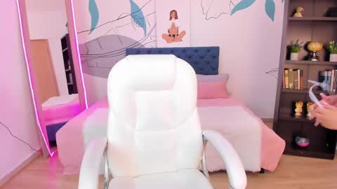 victoria_jonness online show from 09/27/25, 07:19