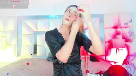 Victoria online show from 04/11/26, 07:29