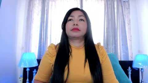 Snapshot of victoria_kim_lee chatting on 05/01/26, 02:10 Victoria online show from 05/01/26, 02:10