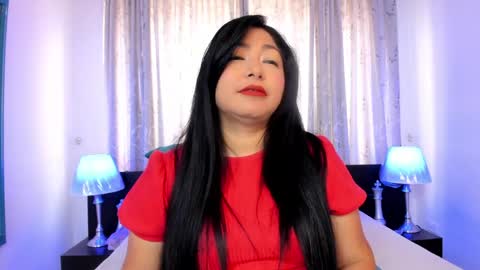 Snapshot of victoria_kim_lee chatting on 06/04/26, 01:39 Victoria online show from 06/04/26, 01:39