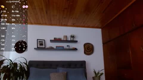 Snapshot of victoria_martelo chatting on 10/23/25, 12:04 VICTORIA MARTELO online show from 10/23/25, 12:04