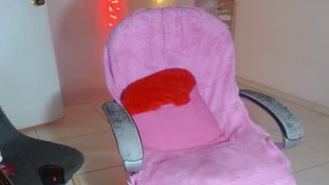 VICKY online show from 12/22/24, 11:31