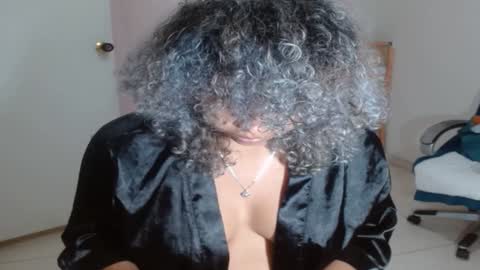 VICKY online show from 01/31/25, 11:24