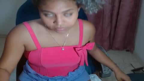 VICKY online show from 02/12/25, 03:07