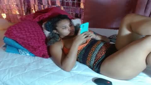 VICKY online show from 02/23/25, 05:12