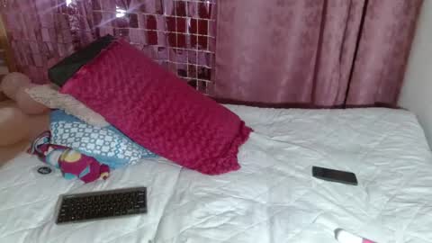 VICKY online show from 02/23/25, 11:47