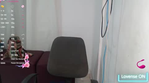 Snapshot of victoria_milf06 chatting on 03/09/25, 02:18 victoria online show from 03/09/25, 02:18