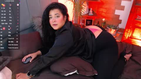 Snapshot of victoria_monteroo chatting on 10/12/25, 01:15 Call me Vic online show from 10/12/25, 01:15