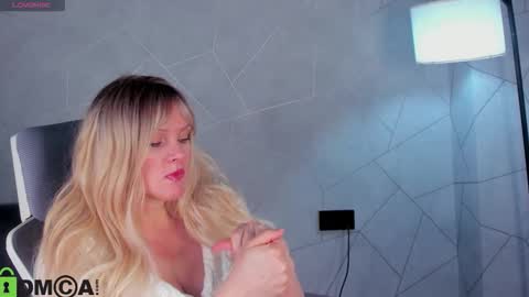 Victoria My schedule for the week 2 GMT 3am-9am TuWeThFrSa online show from 03/21/26, 01:21