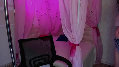 Victoria  online show from 03/22/26, 03:43