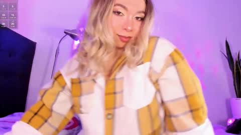 D A N I online show from 11/28/25, 04:37