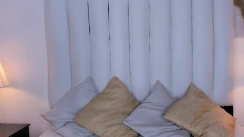 victoria_queen2 online show from 01/12/26, 01:22