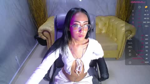 Snapshot of victoria_ricci_a chatting on 01/29/25, 10:32 Victoria online show from 01/29/25, 10:32