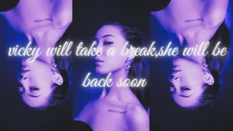 Snapshot of victoria_ricci_a chatting on 10/29/25, 02:03 Victoria online show from 10/29/25, 02:03