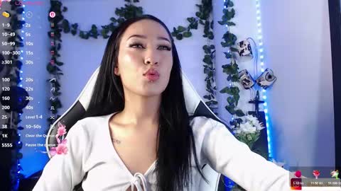 Snapshot of victoria_ricci_a chatting on 11/05/25, 02:11 Victoria online show from 11/05/25, 02:11