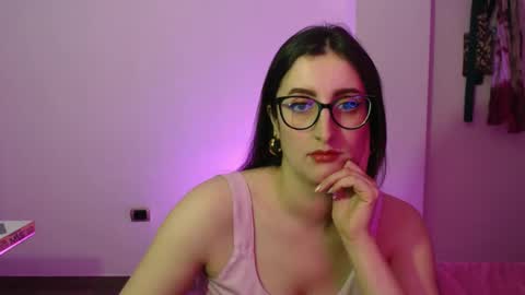 Victoria online show from 11/24/25, 09:03