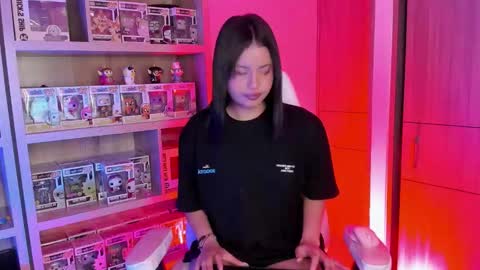 Victoria online show from 11/30/25, 03:21