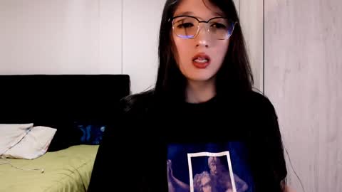 Snapshot of victoria_smile_ chatting on 01/07/25, 10:08 Victoria online show from 01/07/25, 10:08