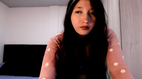 Snapshot of victoria_smile_ chatting on 01/26/25, 11:29 Victoria online show from 01/26/25, 11:29