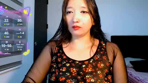 Snapshot of victoria_smile_ chatting on 09/17/25, 10:17 Victoria online show from 09/17/25, 10:17