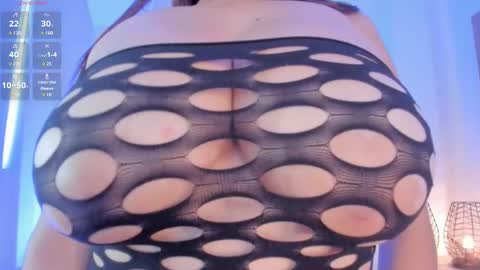 Snapshot of victoria_vallejo chatting on 12/07/24, 02:46 victoria  online show from 12/07/24, 02:46