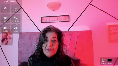 victoriaa_anderson_ online show from 11/11/25, 02:06