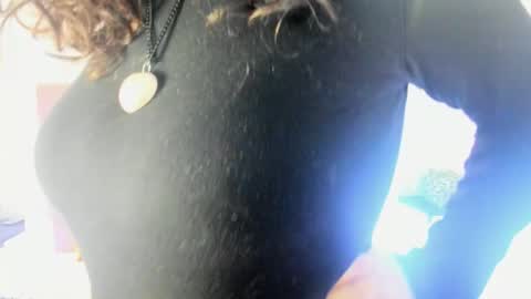 victoriaa_anderson_ online show from 03/18/26, 07:39