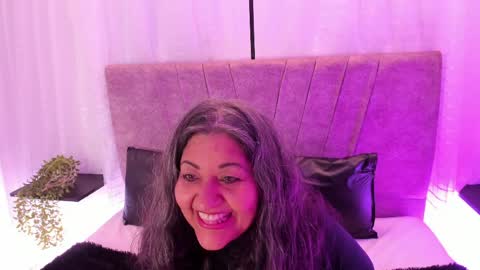 victoriaa_anderson_ online show from 04/18/26, 04:55