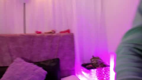 victoriaa_anderson_ online show from 04/21/26, 02:23