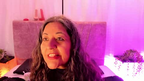 Snapshot of victoriaa_anderson_ chatting on 05/27/26, 03:31 victoriaa_anderson_ online show from 05/27/26, 03:31
