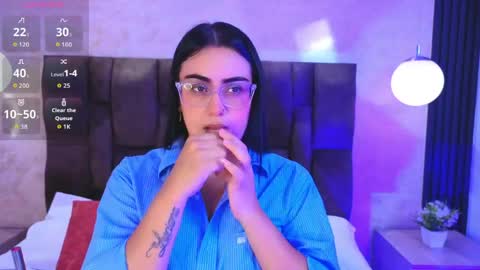 Victoria Andrade online show from 04/21/26, 12:22