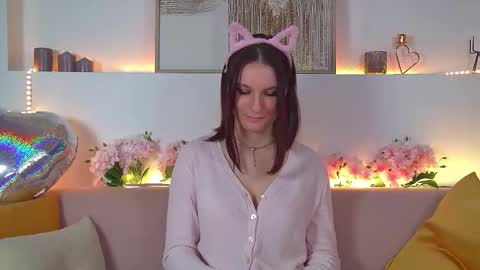 Victoria online show from 02/15/25, 03:39