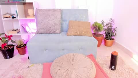 Victoria online show from 04/01/26, 11:02