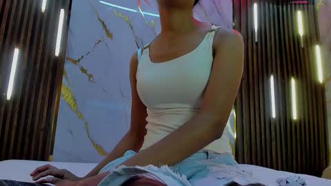 Victoria  online show from 12/17/25, 07:53