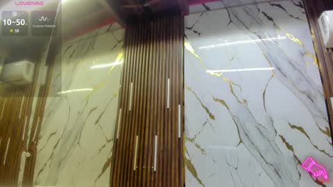 Victoria  online show from 04/05/26, 08:06