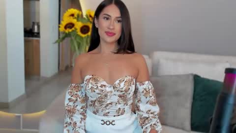 Vcitoria online show from 01/25/25, 03:30