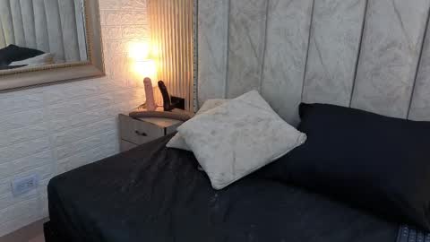 Victoria online show from 04/21/26, 02:51