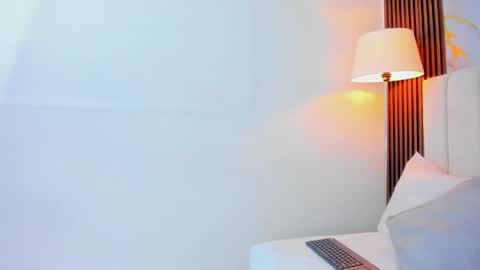 Snapshot of victoriaguzman_ chatting on 05/15/26, 05:09 Victoria online show from 05/15/26, 05:09