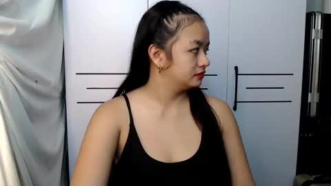 Snapshot of victoriaharper2 chatting on 09/11/25, 05:29 Victoria Harper online show from 09/11/25, 05:29