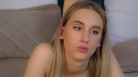 Victoria online show from 10/16/25, 06:42