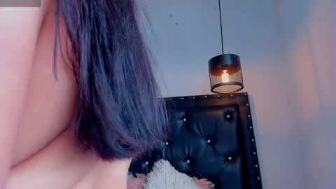 Victoria  online show from 04/18/26, 01:37