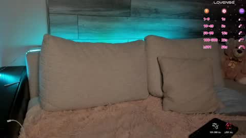 Victoria online show from 04/01/26, 12:00