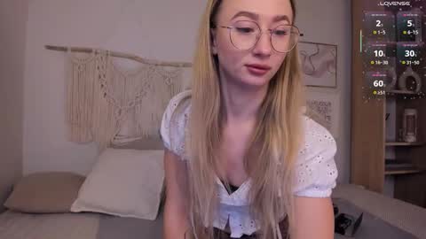 Victoria online show from 12/02/25, 06:08