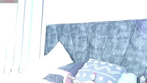 victoriamontreal online show from 10/07/25, 02:03