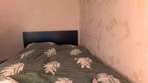 Eva and Victor online show from 12/06/24, 01:00