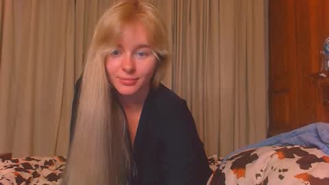 Eva and Victor online show from 02/01/26, 01:53