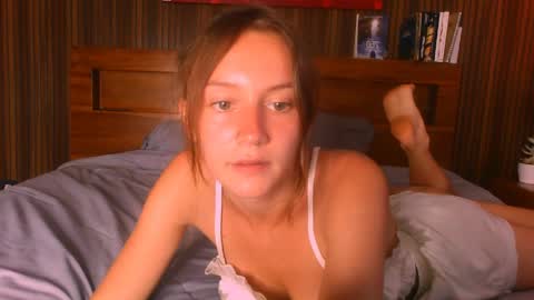 Eva and Victor online show from 04/21/26, 05:58