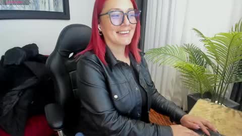 Snapshot of victoriapaker chatting on 05/19/26, 12:22 victoriapaker online show from 05/19/26, 12:22