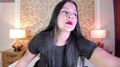 Snapshot of victoriapowell chatting on 10/06/25, 12:02 Victoria online show from 10/06/25, 12:02