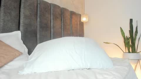 Maria Victoria online show from 02/07/25, 05:40